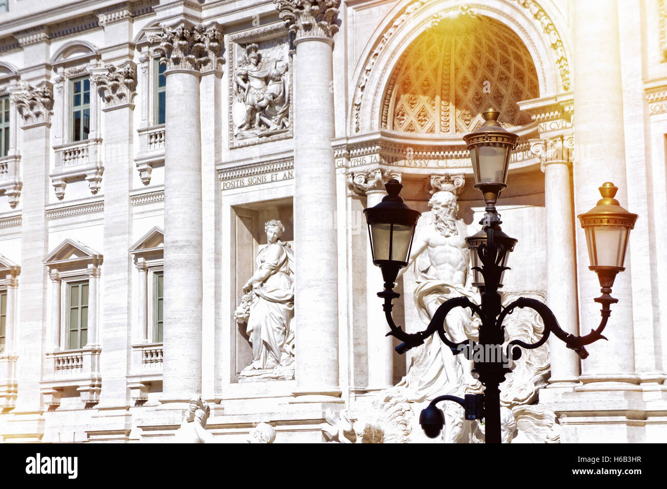 Fontana di Trevi - Roma Italia con spazio di copia Foto Stock