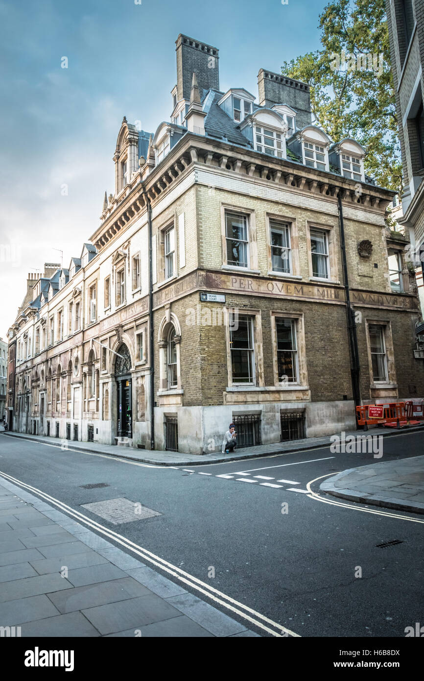 YHA London St Pauls Hostel, Carter Lane, City of London, Inghilterra, Regno Unito Foto Stock