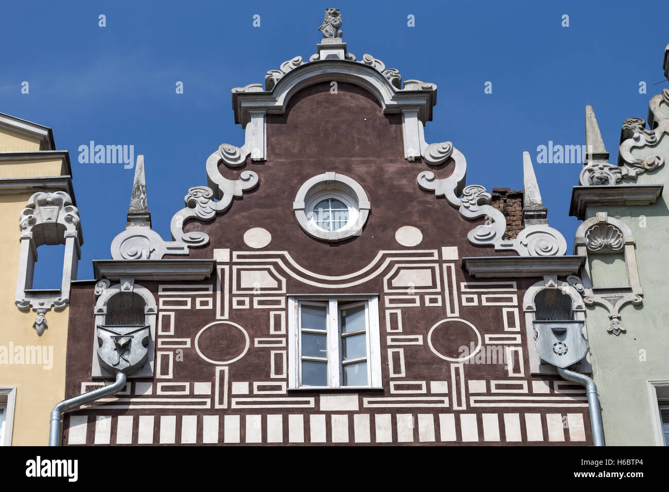 Frontage gable ornato, Ulica Dluga (Dluga Street), Danzica, Polonia Foto Stock