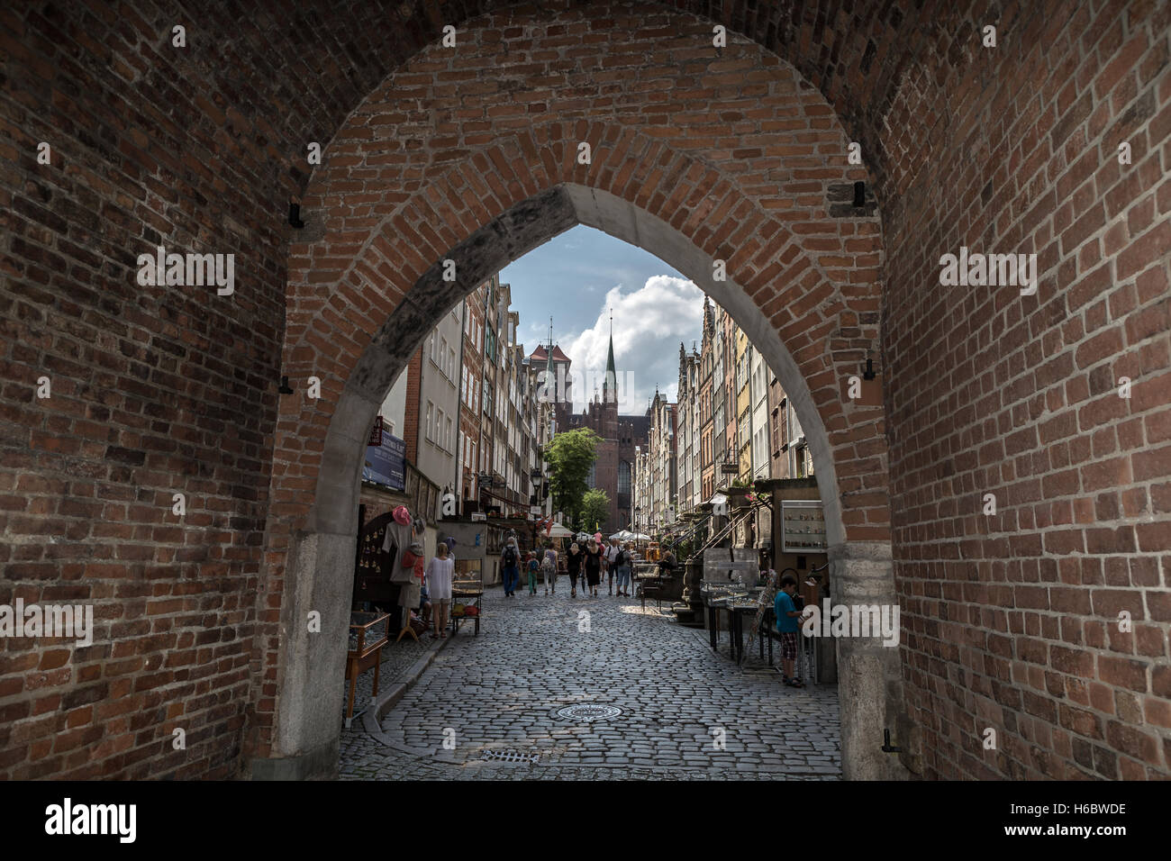 Arco dal lungomare a Mariacka Street, Ulica Mariacka, Danzica, Polonia Foto Stock