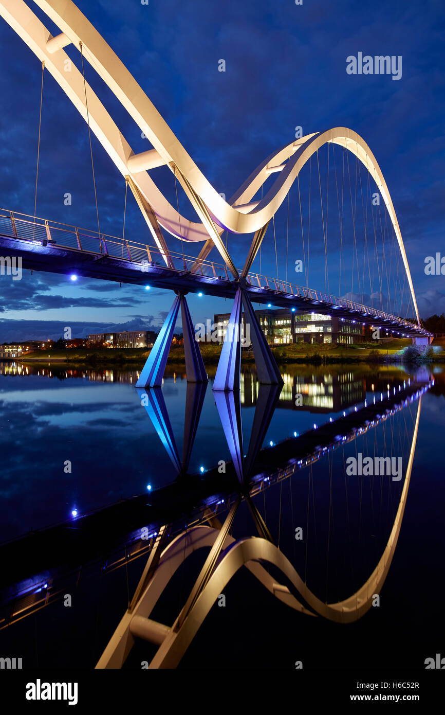 Ponte di Infinity, Stockton on Tees Regno Unito Foto Stock