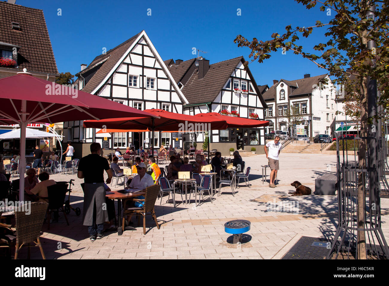 Germania, la zona della Ruhr, Herdecke, case a Kampstraeter square. Foto Stock