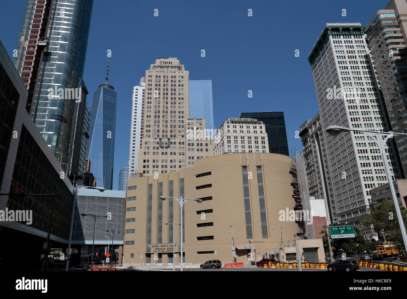 La batteria Parcheggio Garage, Triborough Bridge e Tunnel competente edificio, Manhattan, New York, Stati Uniti. Foto Stock