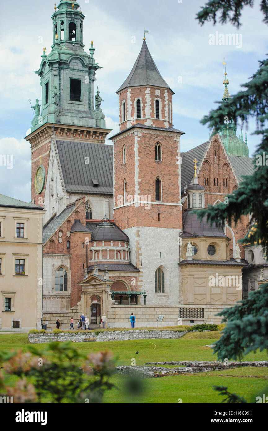 Il Castello Reale di Wawel a Cracovia, Polonia. Orario estivo Foto Stock