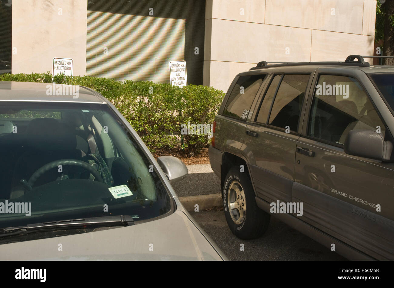 Stati Uniti d'America (USA), Middletown, Connecticut, CT, spazi per il parcheggio auto per "combustibile efficiente e a bassa emissione dei veicoli Foto Stock