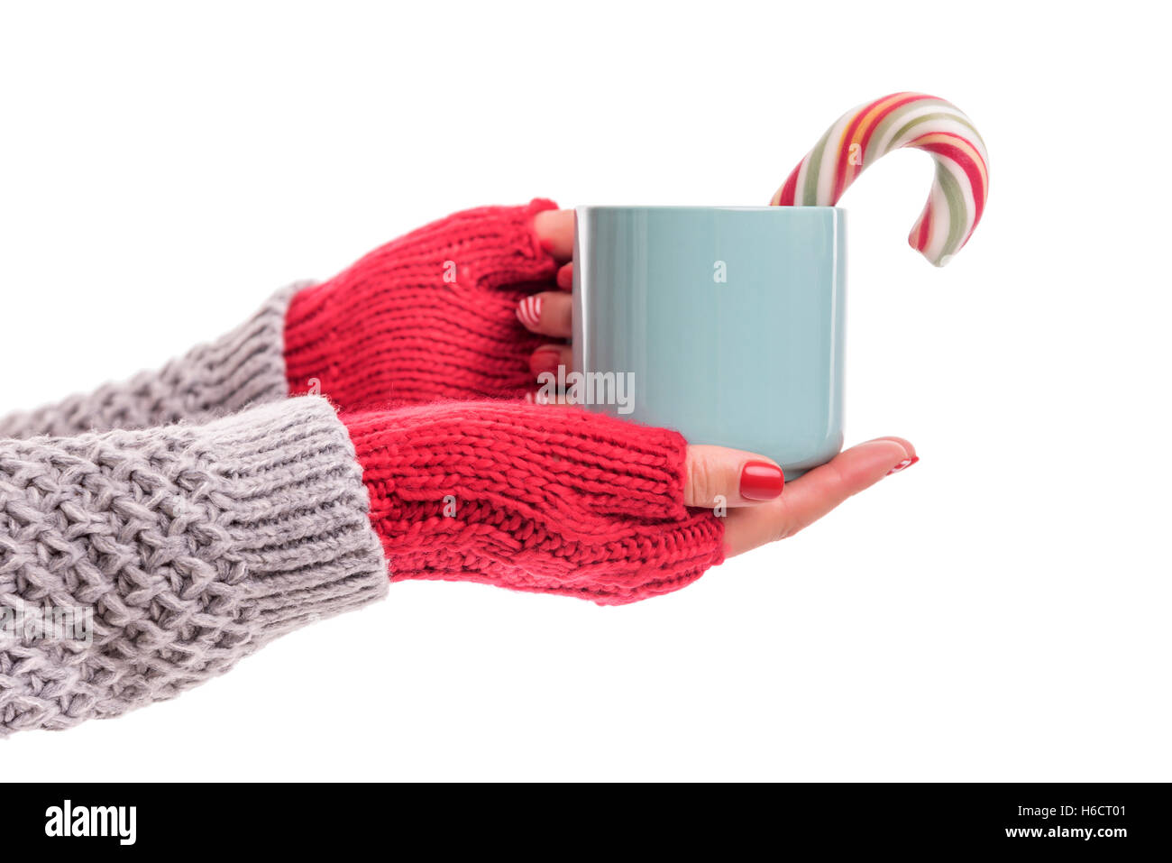 Tazza con una bibita in mano. Close-up. Foto Stock