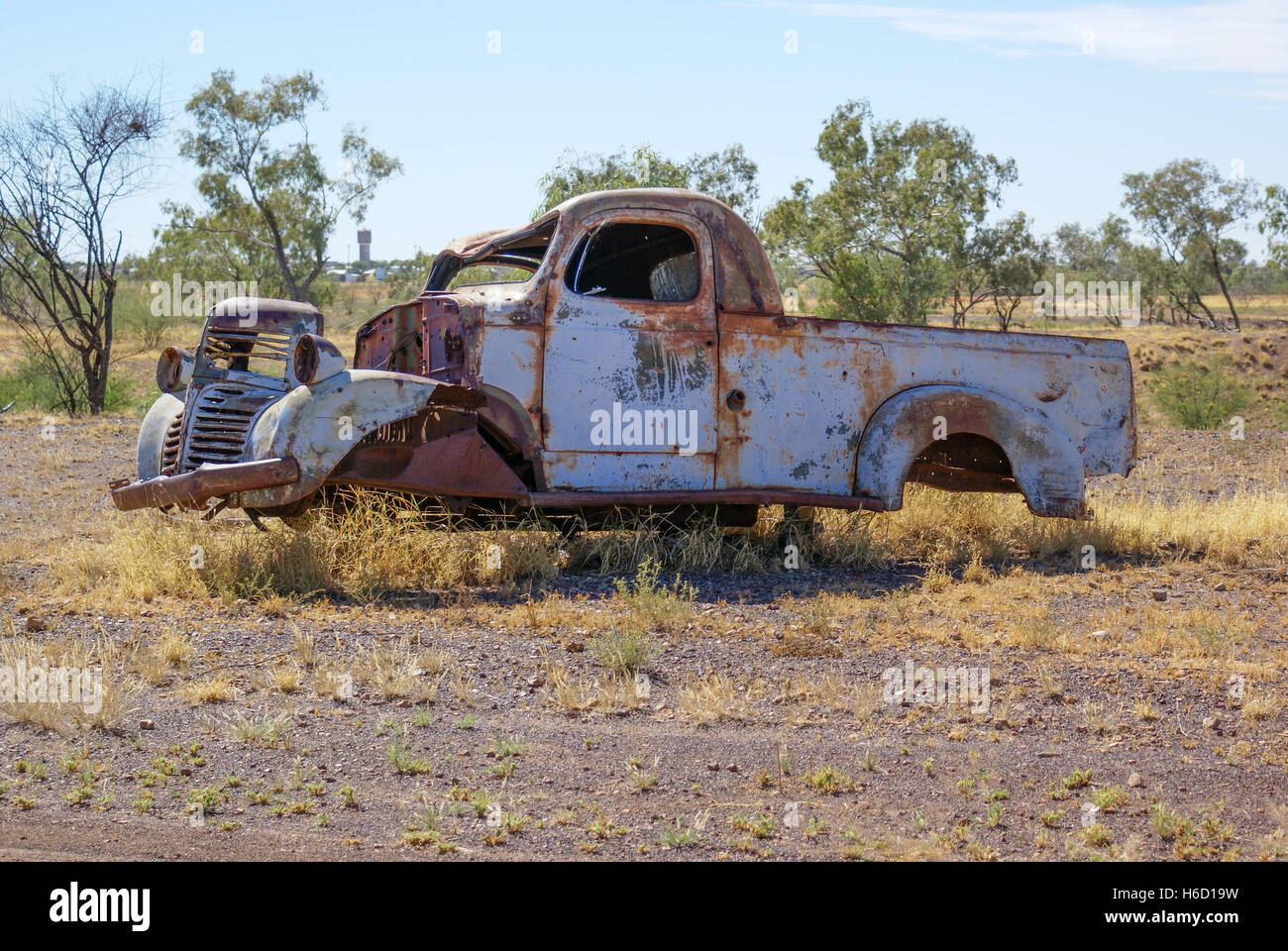 Rusty vecchia auto in outback Queensland, Australia Foto Stock