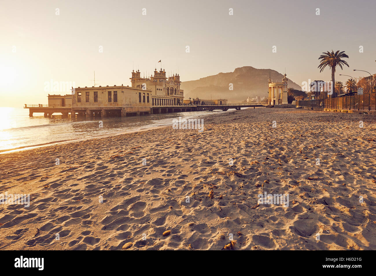 Spiaggia di Mondello a sunrise Foto Stock