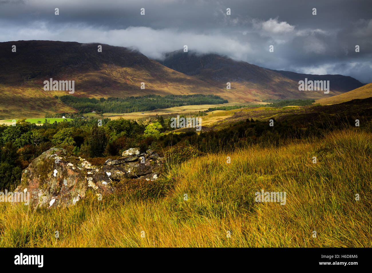 Una vista panoramica sulla valle di Applecross, Scotland, Regno Unito Foto Stock