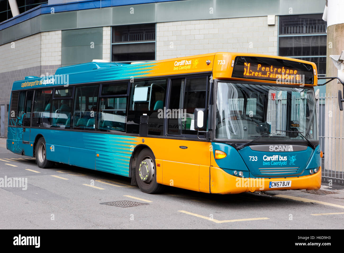 Scania Cardiff bus dei trasporti pubblici del Galles Regno Unito Foto Stock