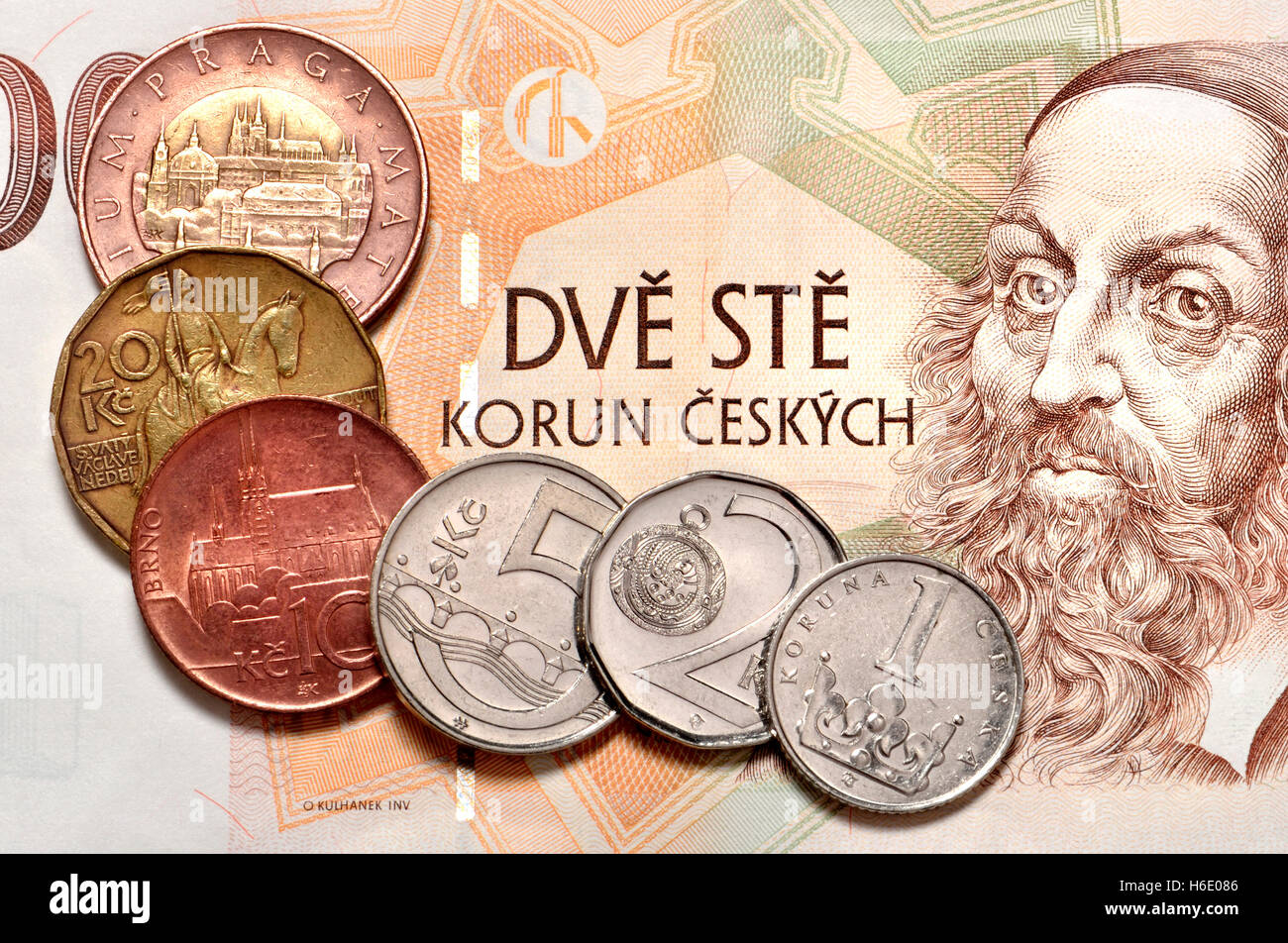 Corone ceche / koruny - valuta della Repubblica ceca. 200Kc nota e monete (50, 20, 10, 5, 2, 1) Foto Stock