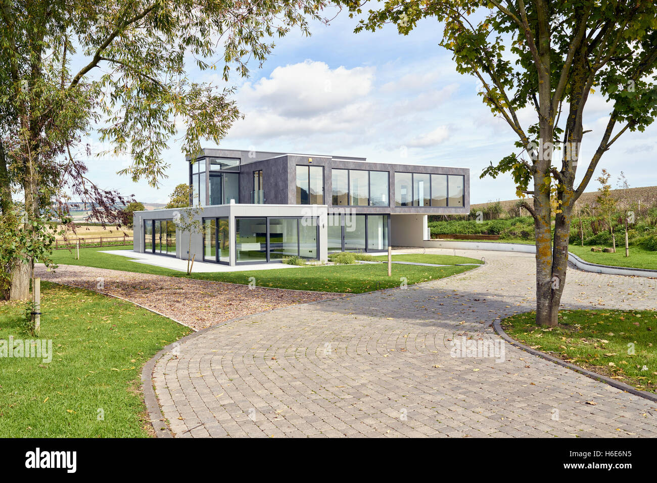Un nuovo, architetto modernista progettato in casa nel cuore della campagna del Gloucestershire, UK. Foto Stock