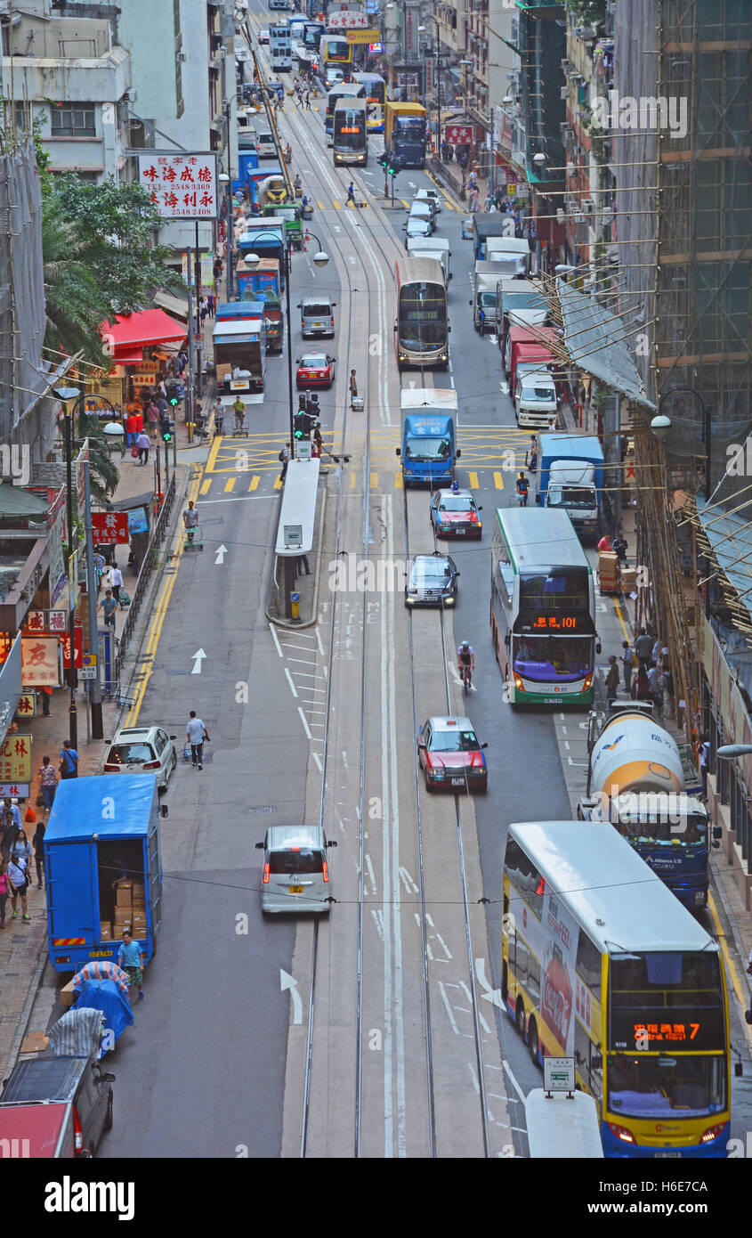 Scena di strada Des Voeux road isola di Hong Kong Foto Stock