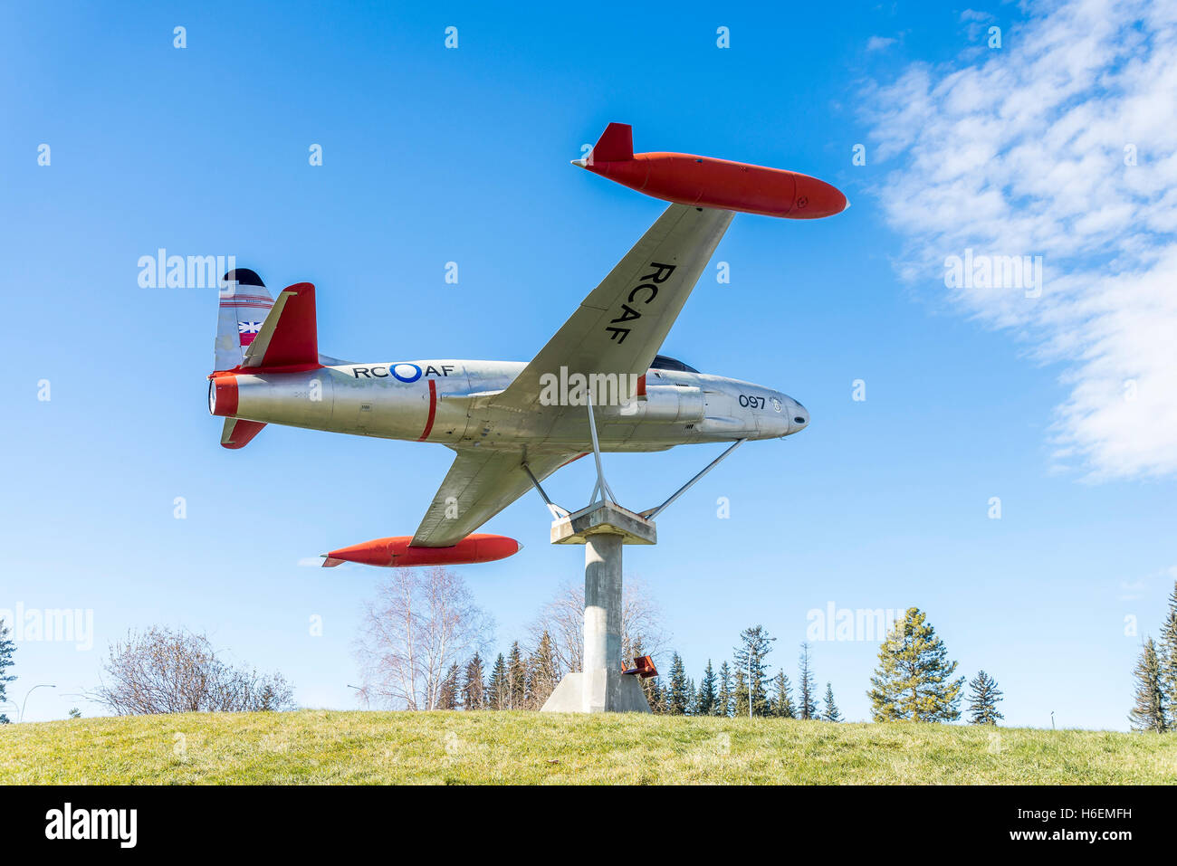 Attrazione sul ciglio della strada, RCAF Lockheed T33 Piano a getto, Centennial Park, città di Graz, Alberta, Canada. Foto Stock