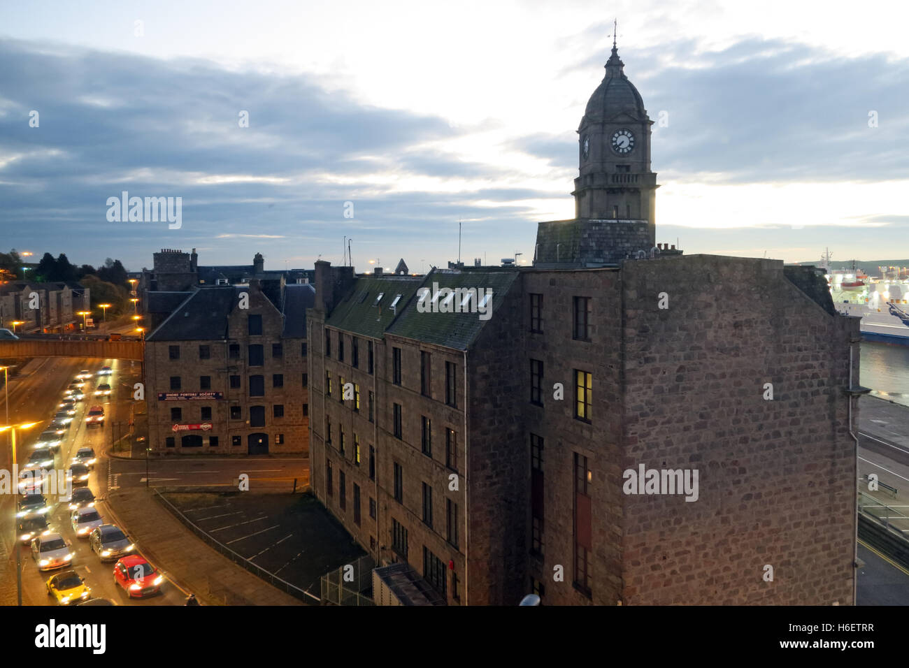 Il porto di Aberdeen all'imbrunire, Aberdeenshire,Scozia,UK Foto Stock