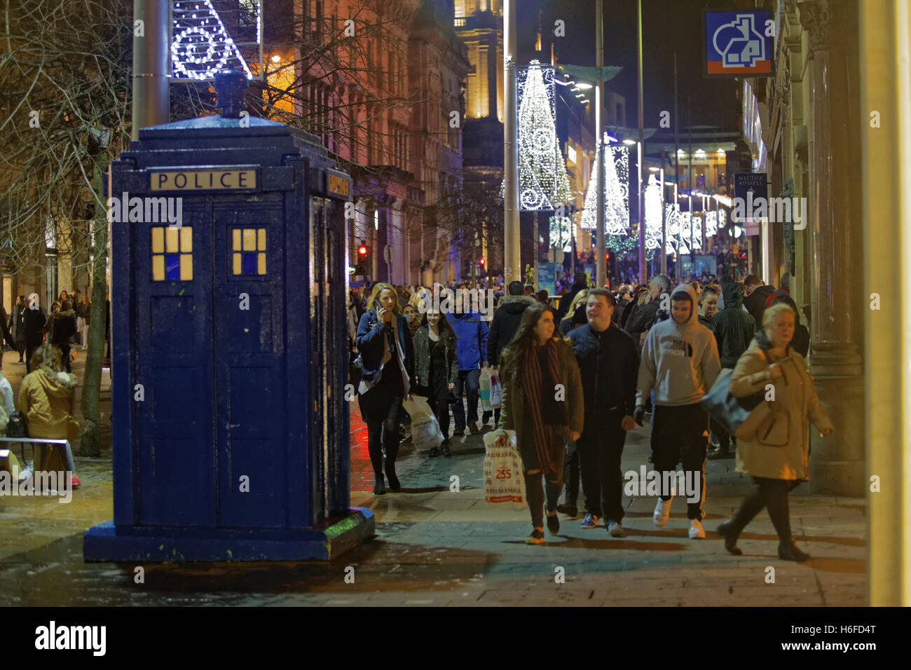 Glasgow celebrazione di Natale luci shopping sito partito per l'edera glasgow famoso celeb ritrovo apertura 2017 decorazioni previste Foto Stock