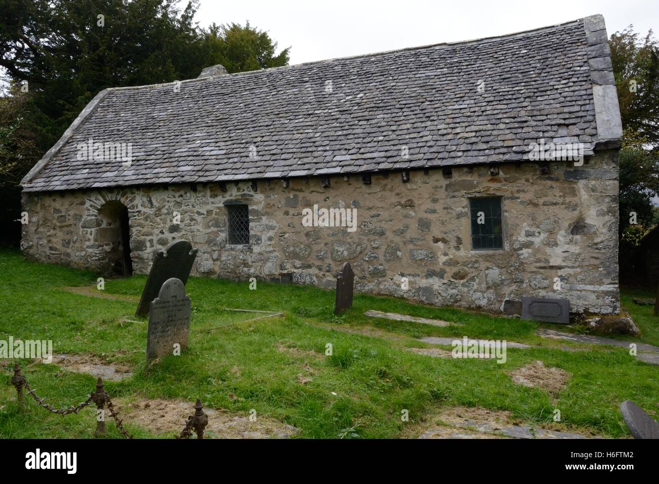 St Rhychwyns chiesa più antica chiesa superstite struttura in Galles Conwy Snowdonia Galles Cymru REGNO UNITO GB Foto Stock