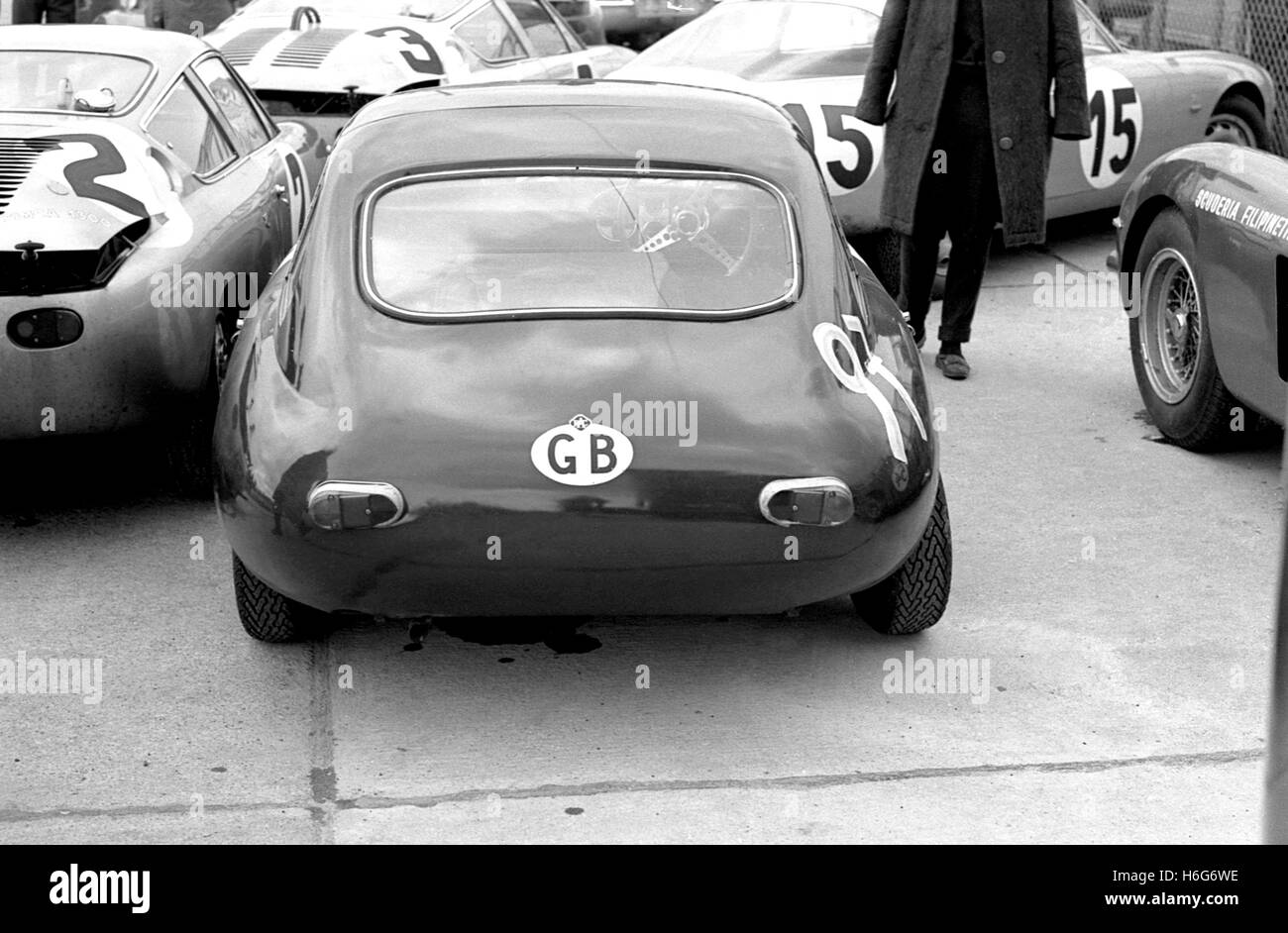 Deep Sanderson nel paddock del Nurburgring 1963 Foto Stock