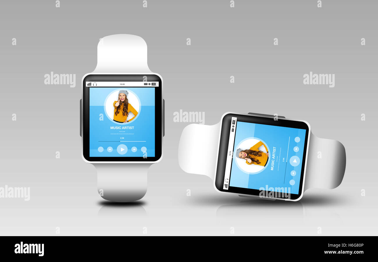 Orologi smart con lettore musicale sulla schermata Foto Stock