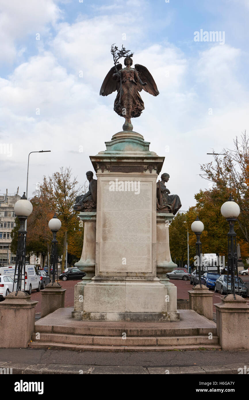 Boer South African War Memorial on king Edward VII avenue cathays park Cardiff Galles Regno Unito Foto Stock