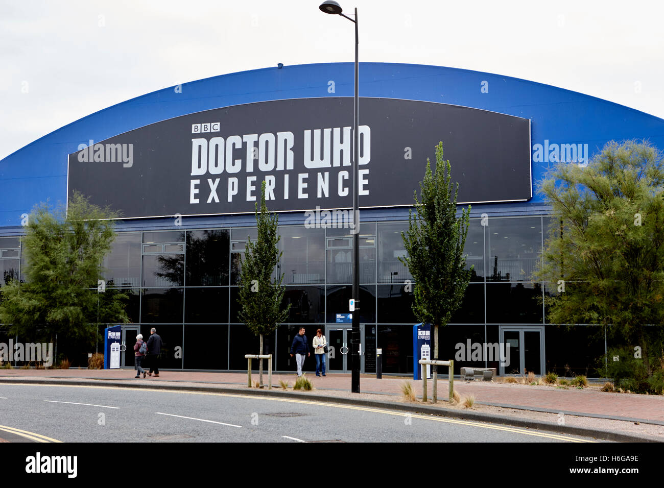 La BBC medico che sperimentano la baia di Cardiff Galles Regno Unito Foto Stock
