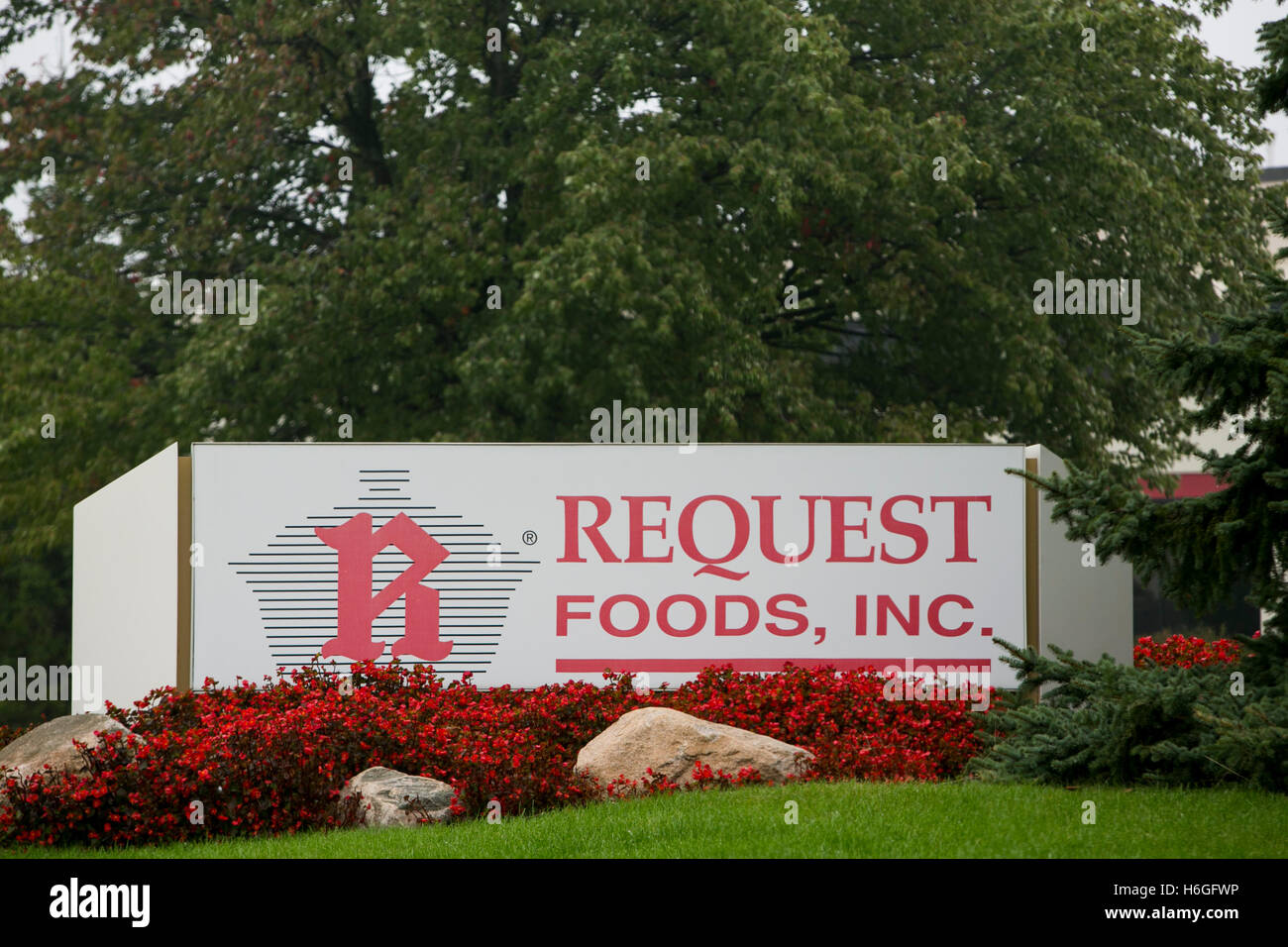 Un logo segno al di fuori della sede della richiesta di alimenti, Inc., in Olanda, Michigan, il 16 ottobre 2016. Foto Stock