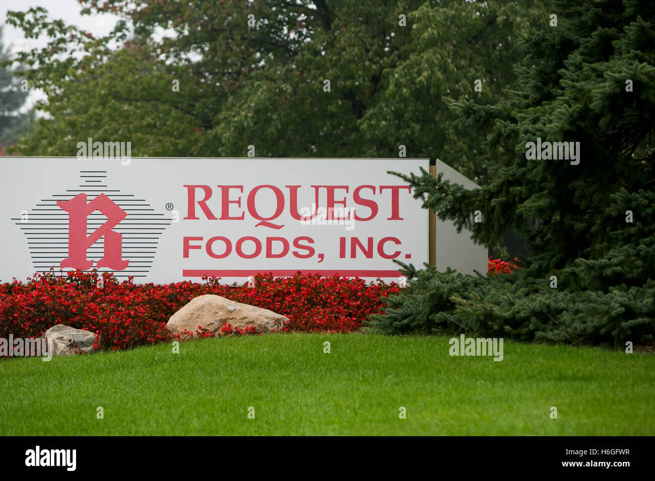 Un logo segno al di fuori della sede della richiesta di alimenti, Inc., in Olanda, Michigan, il 16 ottobre 2016. Foto Stock