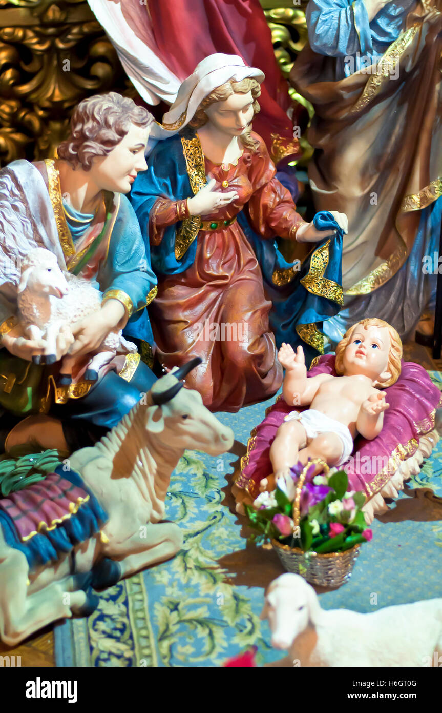 Scena di Natale con le figure di Gesù e di Maria e Mago Foto Stock
