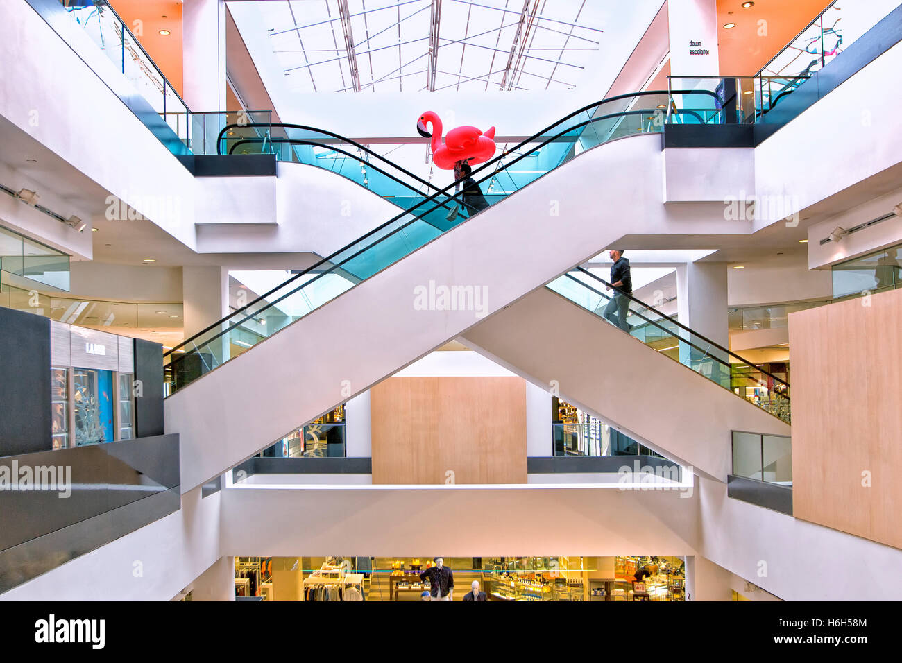 Il Beverly Center Shopping Mall in Los Angeles Foto Stock