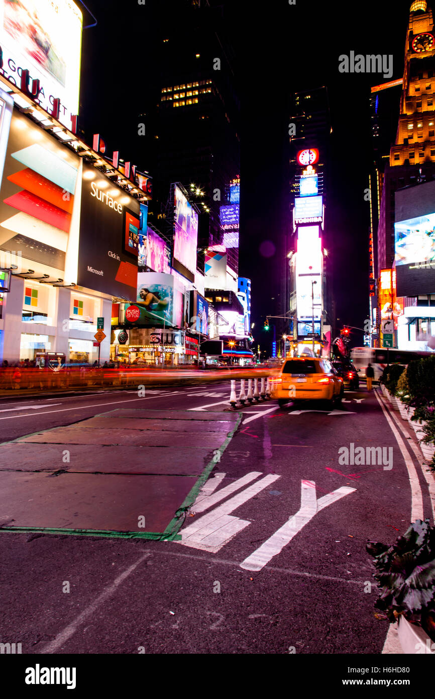 NEW YORK - NOV 11: Serata in Times Square a New York, Stati Uniti d'America il 11 novembre 2012. Foto Stock