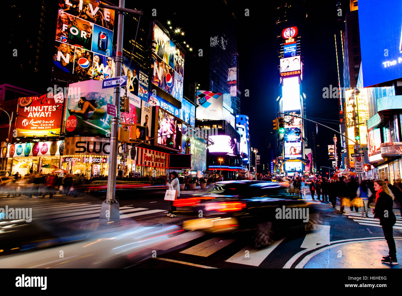 NEW YORK - NOV 11: Serata in Times Square a New York, Stati Uniti d'America il 11 novembre 2012. Foto Stock