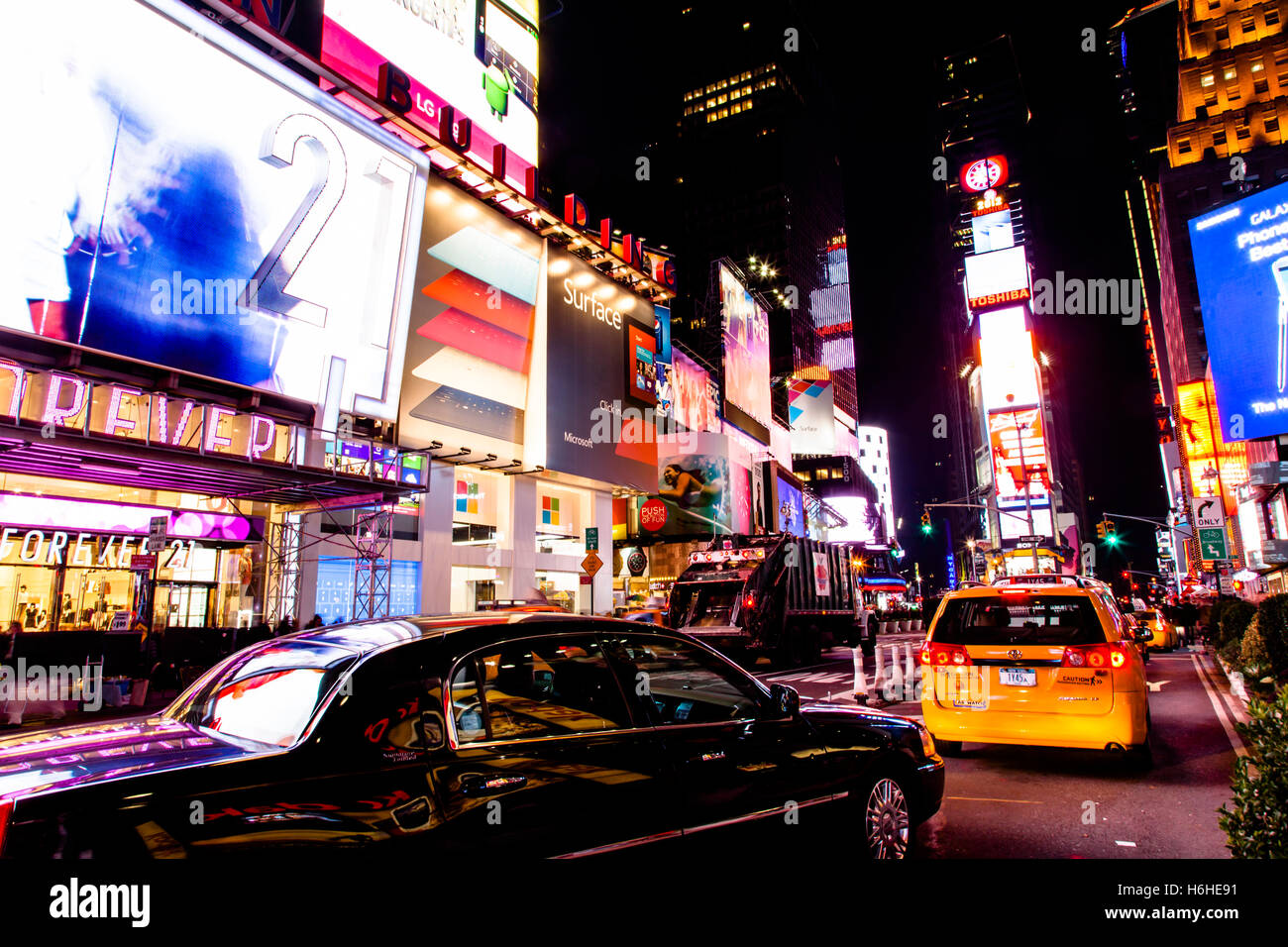 NEW YORK - NOV 11: Serata in Times Square a New York, Stati Uniti d'America il 11 novembre 2012. Foto Stock
