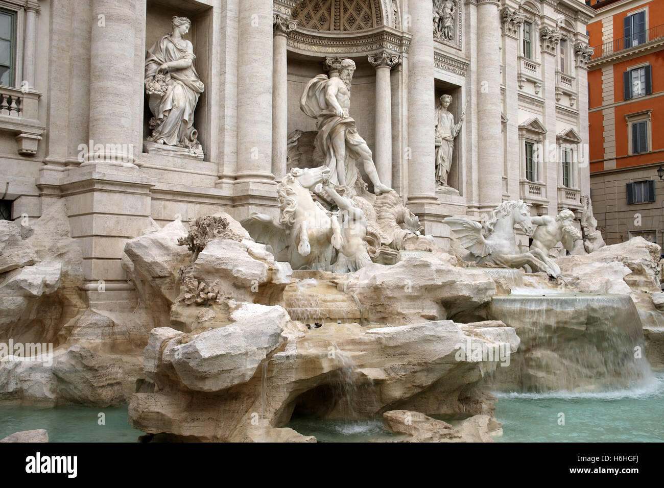 La più famosa fontana nel mondo - la Fontana di Trevi a Roma Italia Foto Stock