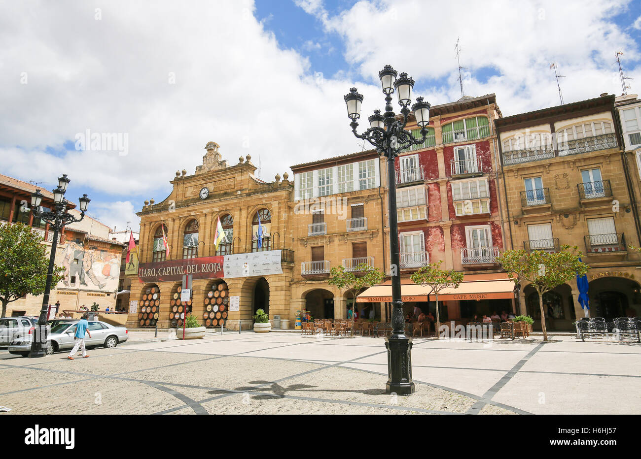 Plaza de la Paz nel centro di Haro, capitale di La Rioja regione vinicola, Spagna Foto Stock