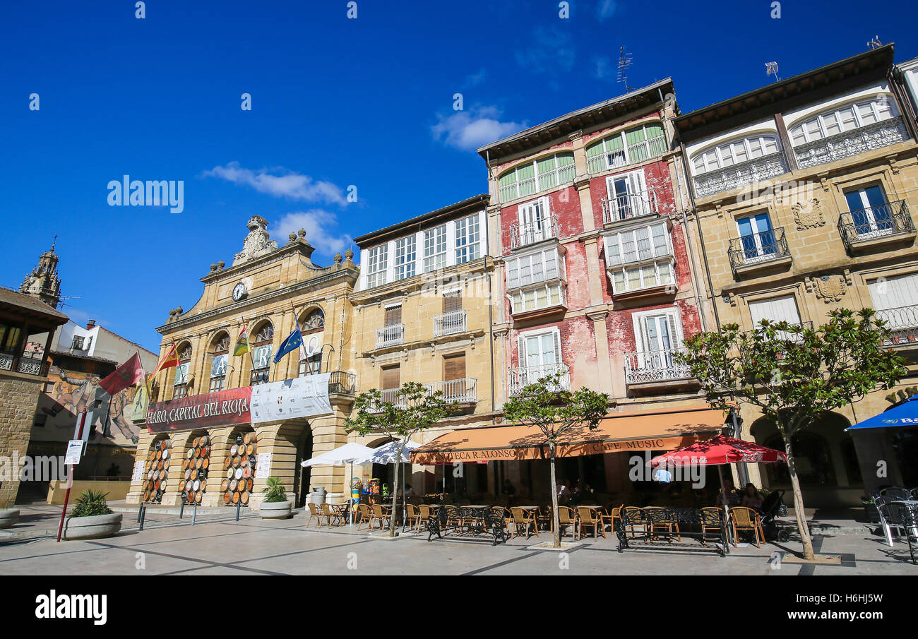 Plaza de la Paz nel centro di Haro, capitale di La Rioja regione vinicola, Spagna Foto Stock