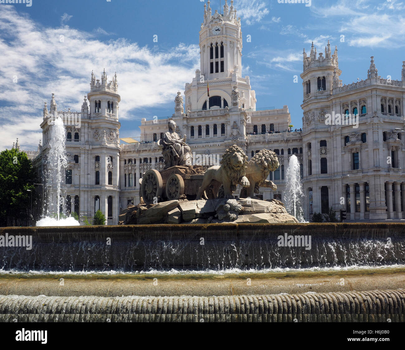 Palazzo del municipio Cibele Palacio de Cibelas con statua e fontana Madrid Spagna Foto Stock