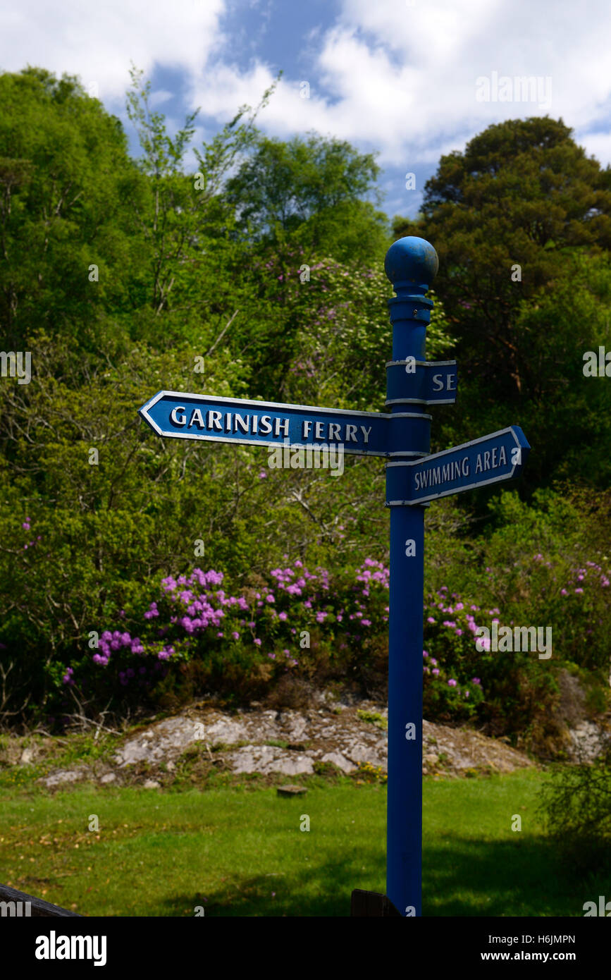 Segno indicano indicanti la posizione ferry boat ferries guarnire Isola di Garinish Ilnacullin gardens Cork in Irlanda floreale RM Foto Stock