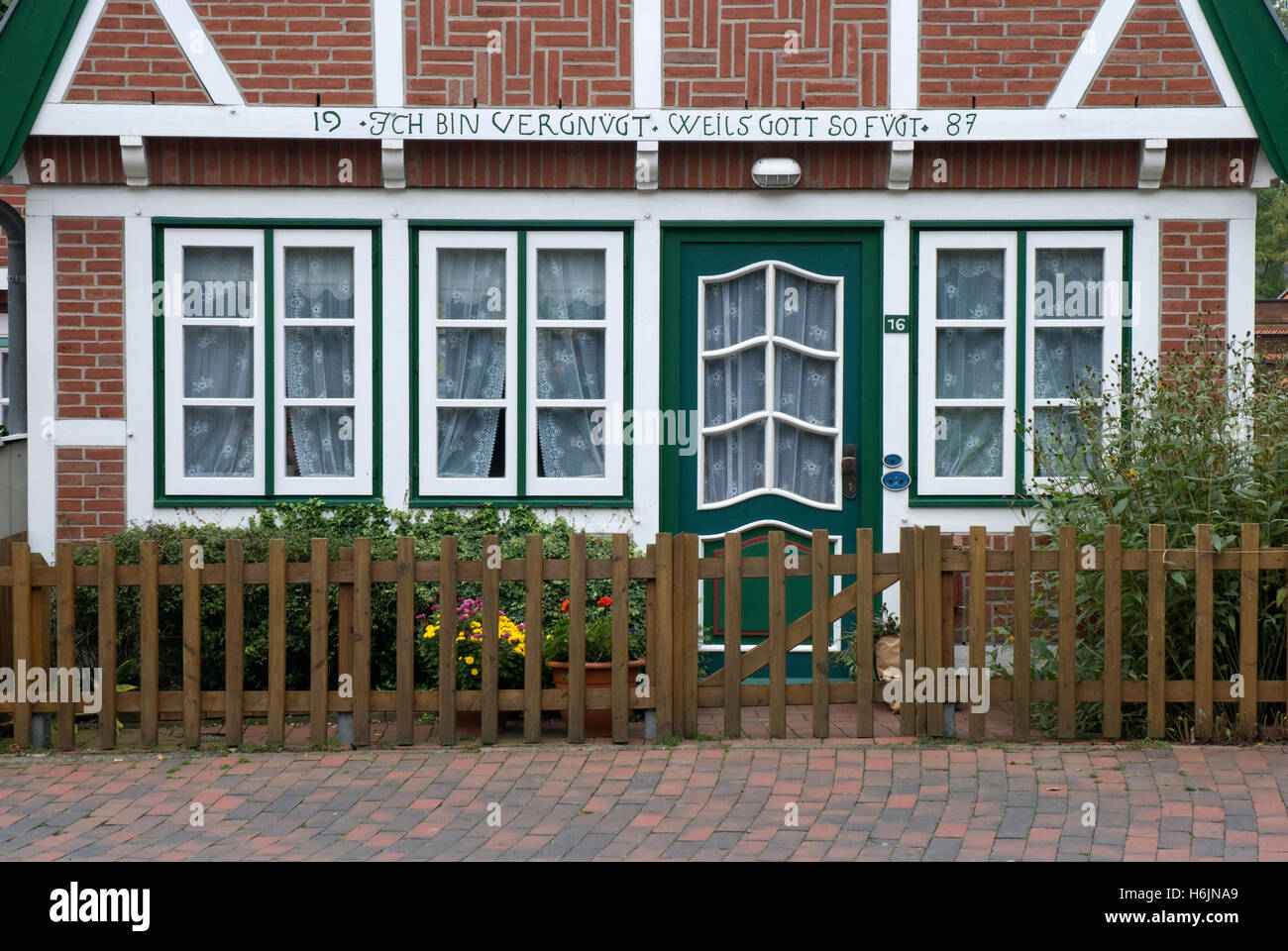 Casa in legno e muratura nella storica cittadina di Otterndorf North Sea resort, Bassa Sassonia Foto Stock