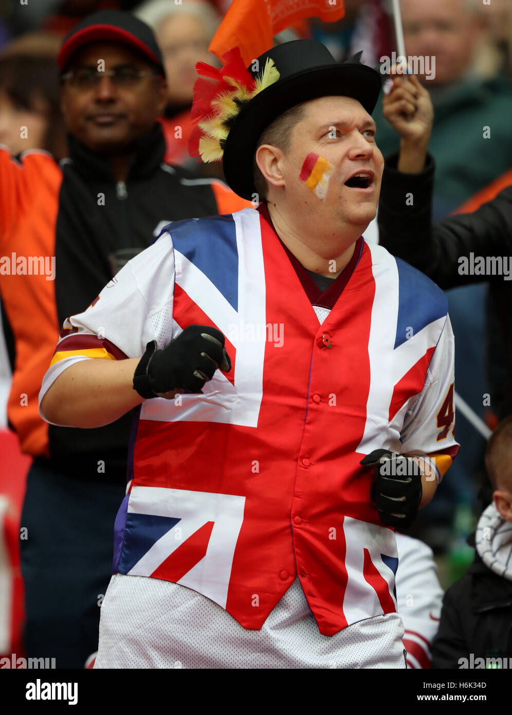 Washington Redskins tifosi durante la NFL serie internazionale corrisponde allo stadio di Wembley, Londra. Foto Stock