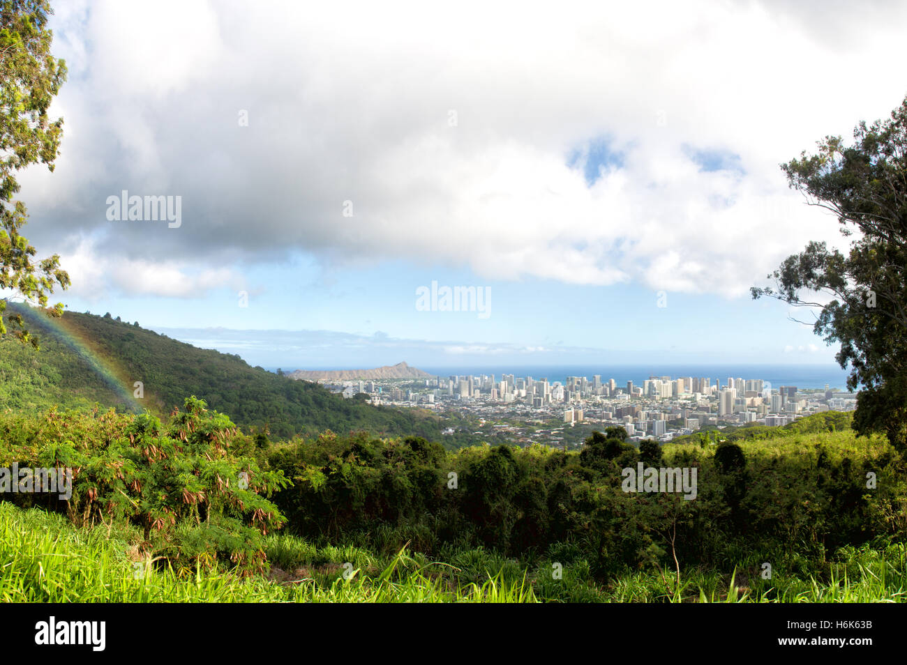 Vista panoramica di Honolulu e il Cratere del Diamond Head su Oahu, Hawaii, Stati Uniti d'America. Foto Stock