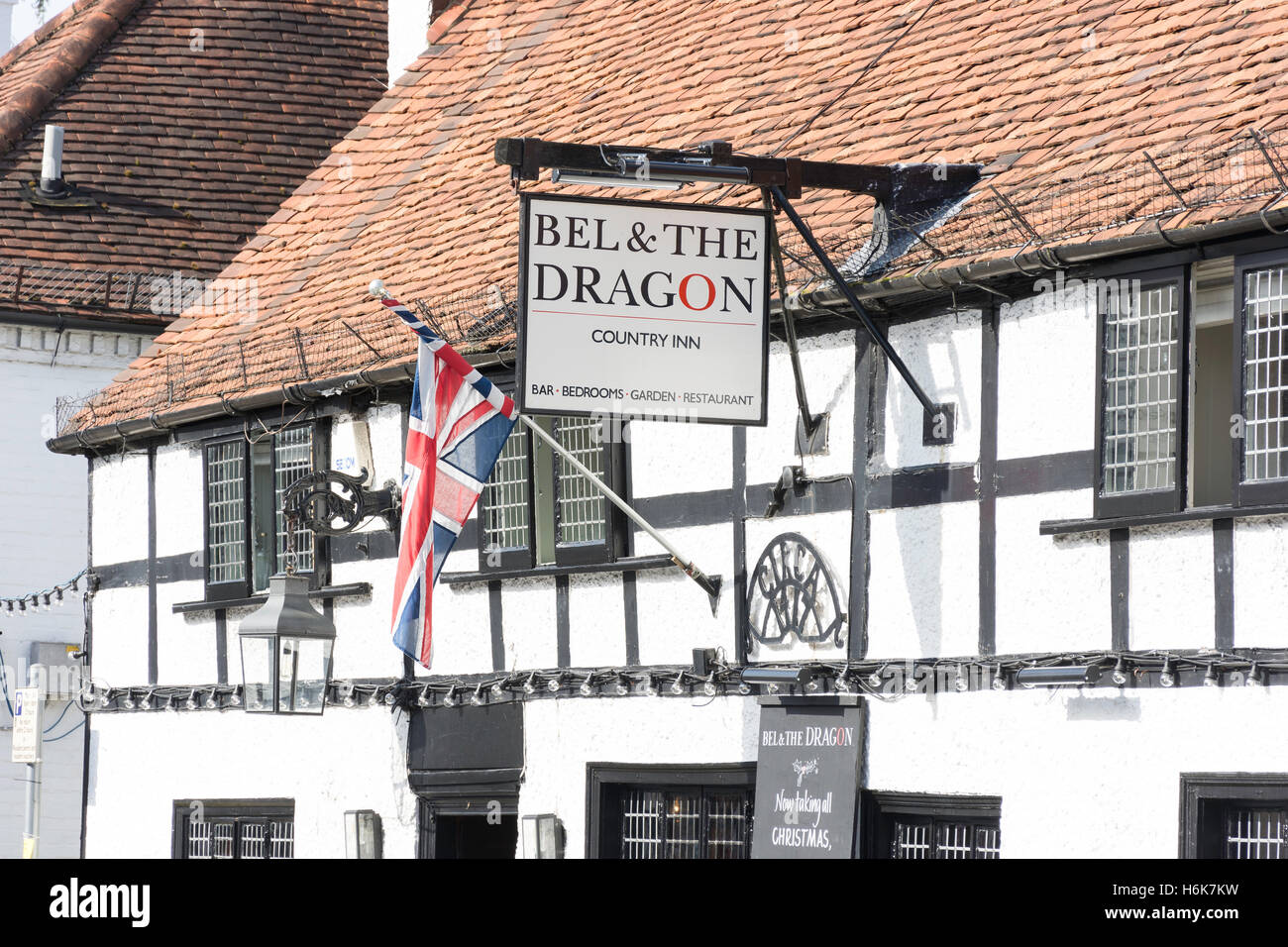 Il XIV secolo Bel & Drago Country Inn, High Street, Cookham, Berkshire, Inghilterra, Regno Unito Foto Stock