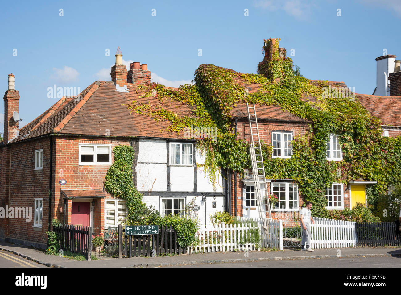 Periodo cottages, High Street, Cookham, Berkshire, Inghilterra, Regno Unito Foto Stock