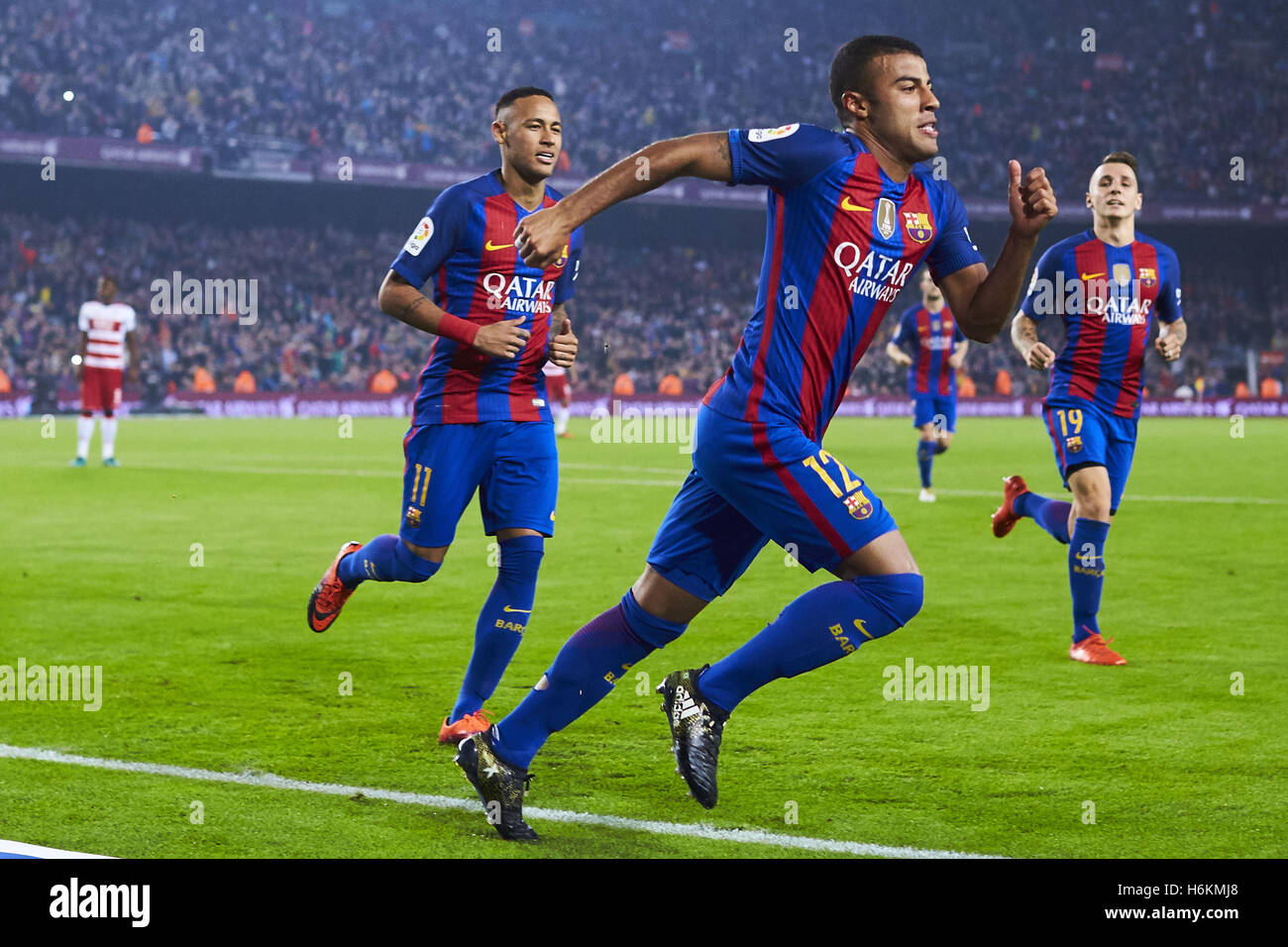 Barcellona, Spagna. 29 ott 2016. Rafinha Alcantara (FC Barcelona) celebra dopo rigature durante La Liga partita di calcio tra FC Barcelona e Granada CF, allo stadio Camp Nou a Barcellona, Spagna, sabato 29 ottobre, 2016. Foto: S.Lau © dpa/Alamy Live News Foto Stock