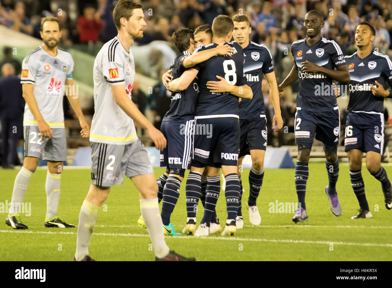 Melbourne, Australia. 31 ott 2016. Melbourne vittoria segna un gol durante la Hyundai un campionato, Round 4. Melbourne vittoria vs Wellington Phoenix. Foto: Dave Hewison Credito: Dave Hewison sport/Alamy Live News Foto Stock