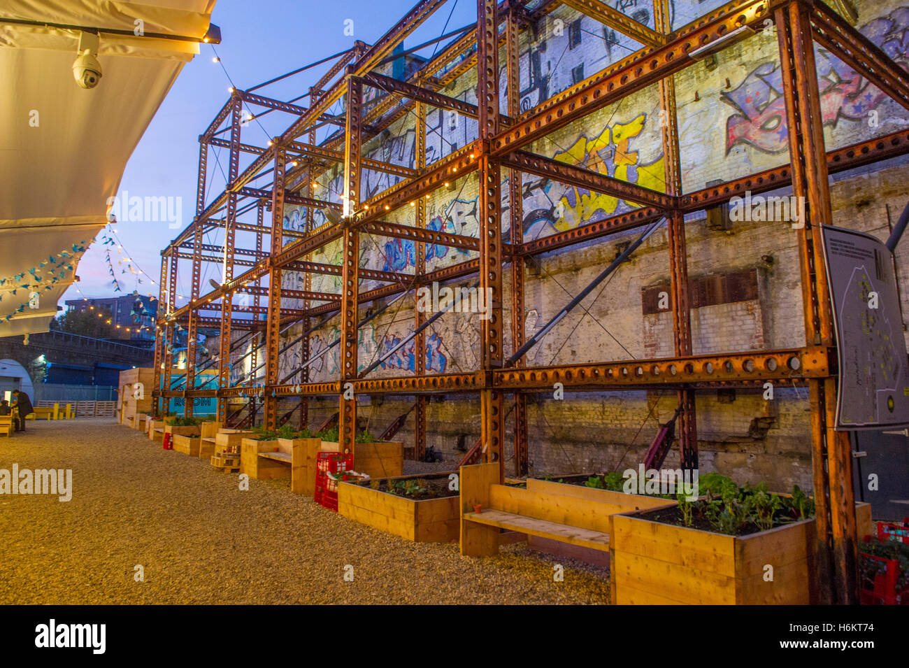 Pop up bar e ristoranti in mercato metropolitano 42 Newington Causeway, London SE1 Foto Stock