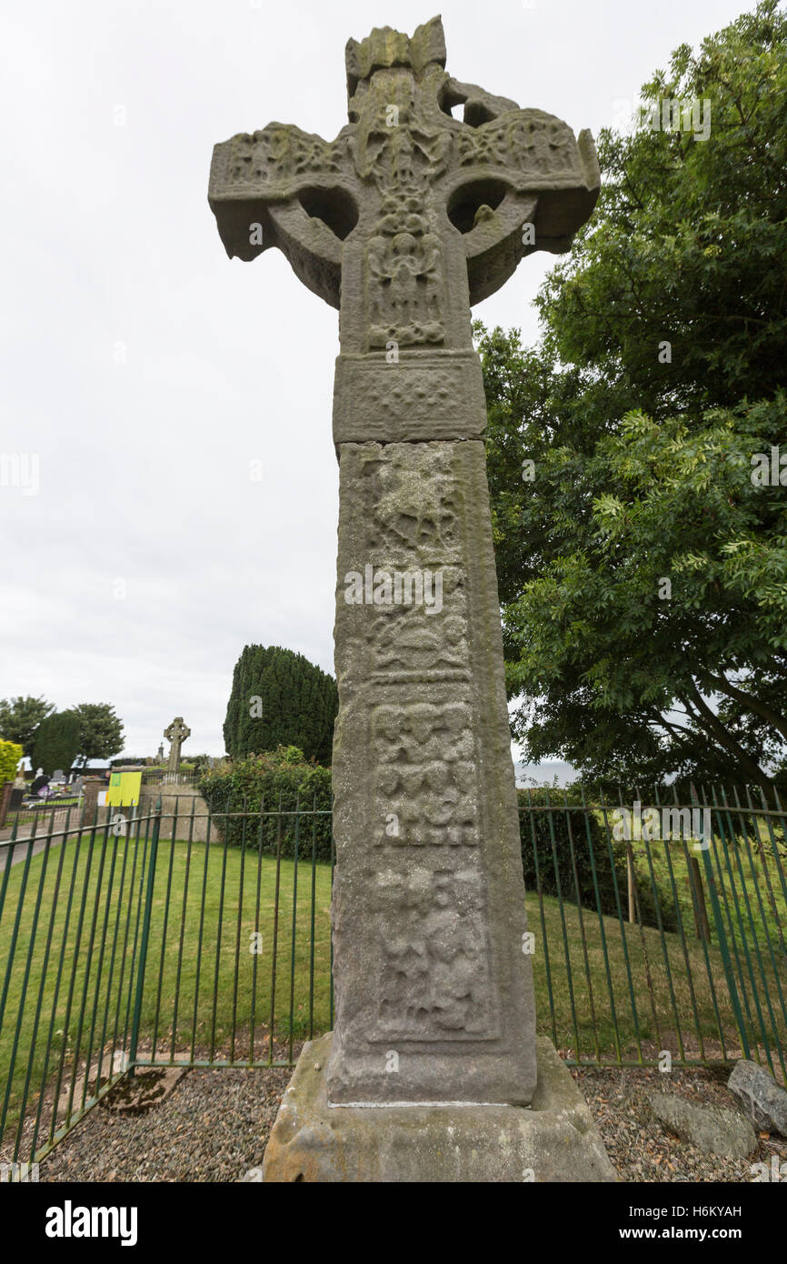 La parete ovest descrive l adorazione dei Magi, Ardboe alta croce, Ardboe, County Tyrone, Irlanda del Nord, Regno Unito Foto Stock