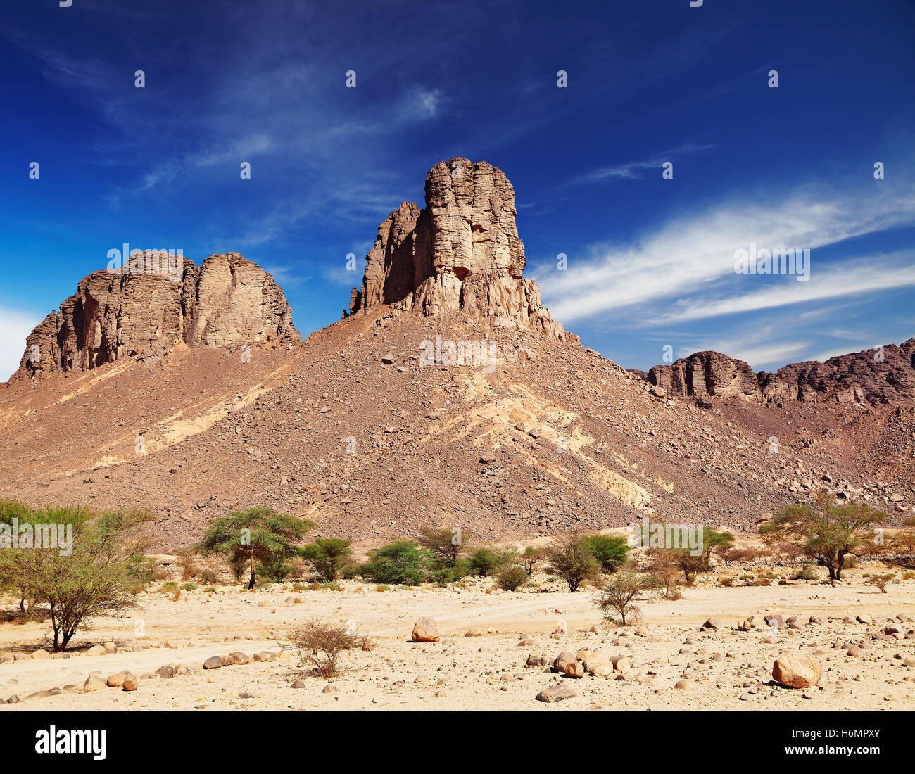Rocce nel deserto del Sahara, del Tassili N'Ajjer, Algeria Foto Stock