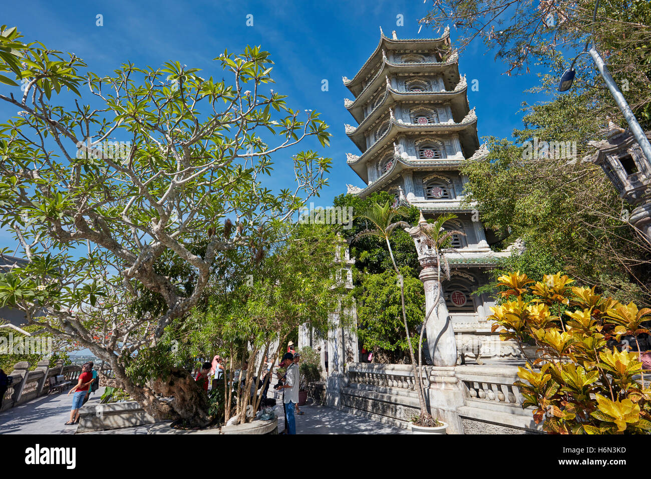 Xa Loi torre sulla Thuy figlio Montagna. Le montagne di marmo, Da Nang, Vietnam. Foto Stock