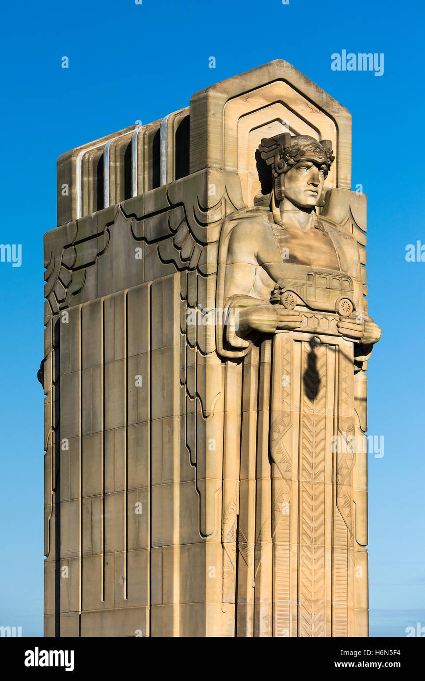 Custodi della statua di trasporto sulla speranza Memorial Bridge, Cleveland, Ohio, USA. Foto Stock