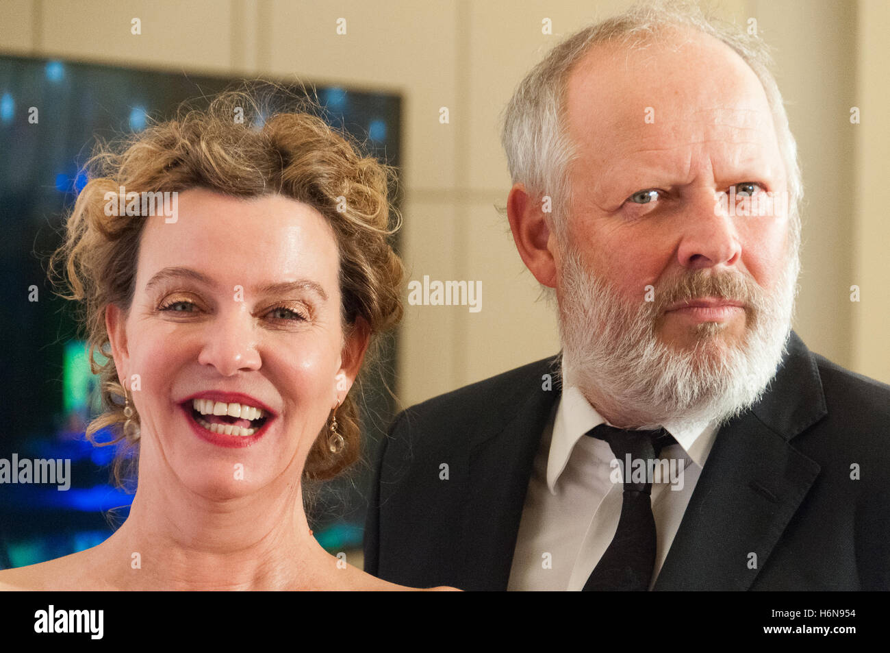FRANCOFORTE sul MENO, GERMANIA - OTTOBRE 21: Margarita Broich, Axel Milberg a Hessischer Film- und Kinopreis 2016 Foto Stock